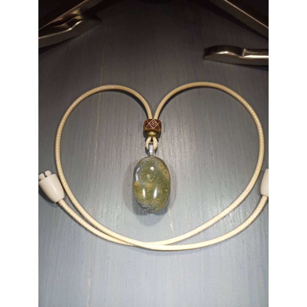 TrailerSpark Banded Agate‎ Pendant Necklace 18in Waxed Cord Break Away Closure